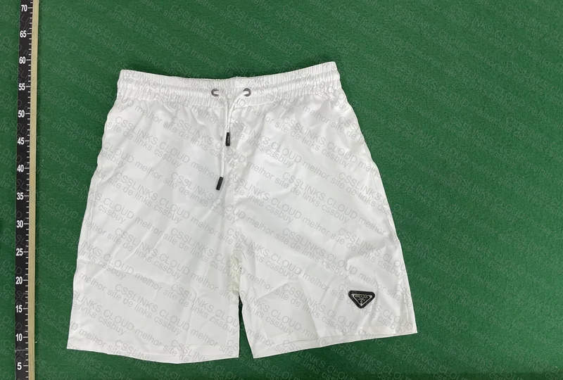 Bermuda Prada 3
