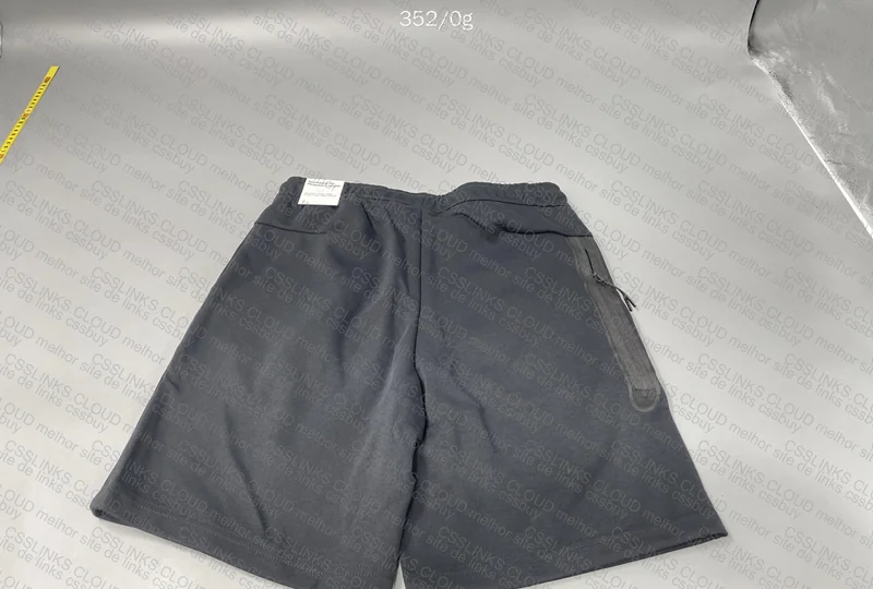 Tech Fleece Shorts 4