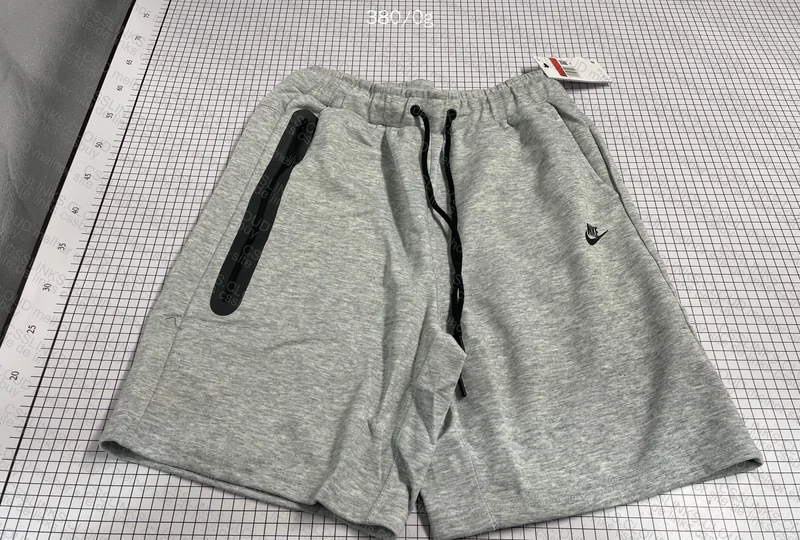 Tech Fleece Shorts 4