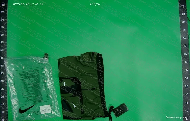 NIKE Cargo Shorts 3