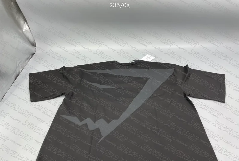 Black GymShark Shirt 3