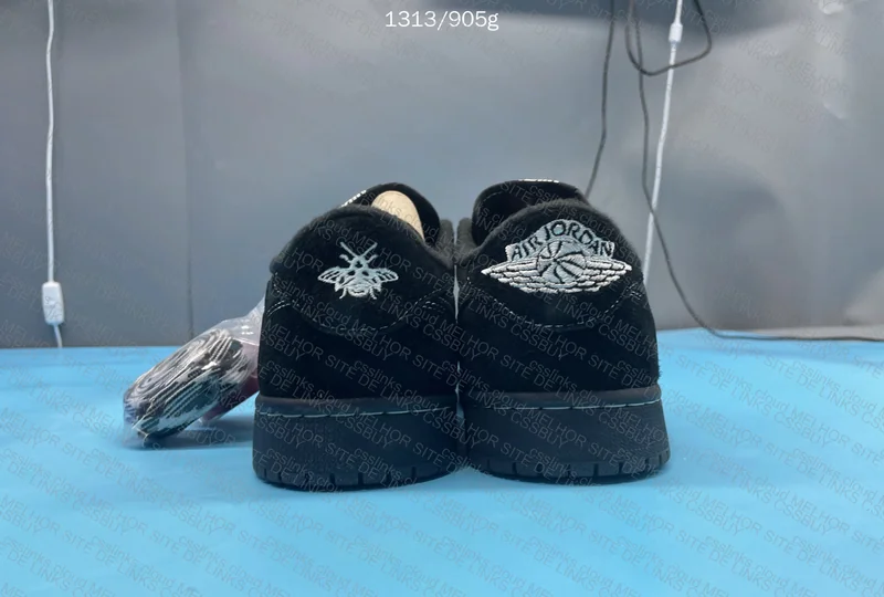 Black Phantom (Sale) 3