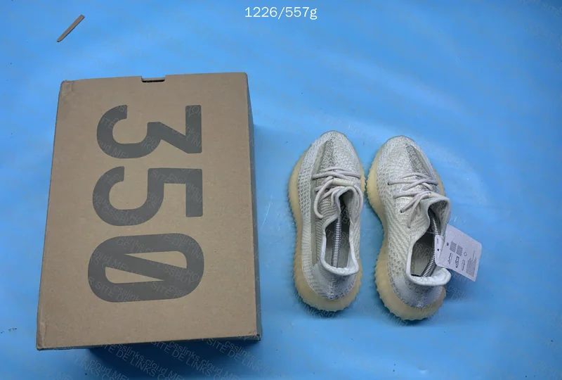 BLIND BOX 30Y YEEZY 2