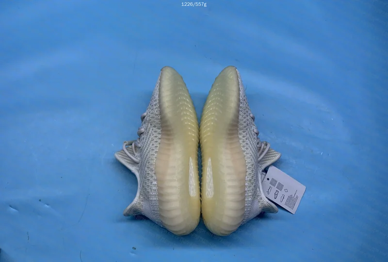 BLIND BOX 30Y YEEZY 4