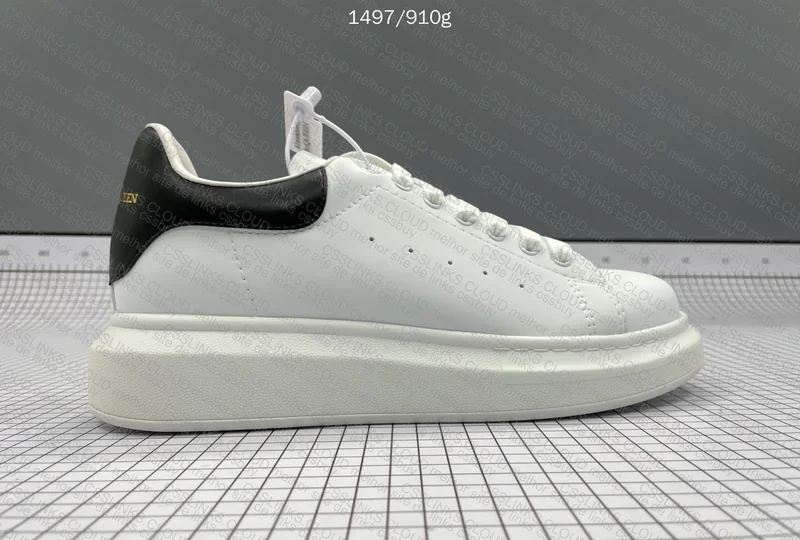 BLIND BOX ALEXANDER MCQUEEN