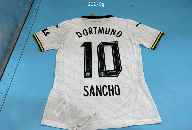 Blind Box Borussia Dortmund Soccer Jersey (Dirty) 3