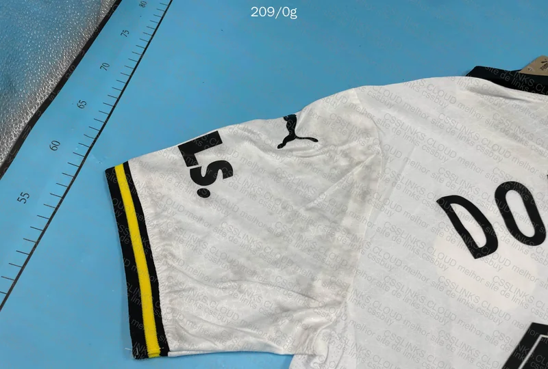 Blind Box Borussia Dortmund Soccer Jersey (Dirty) 6