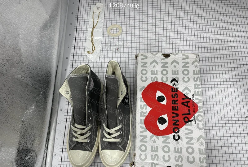 Blind box Cdg x Converse 3