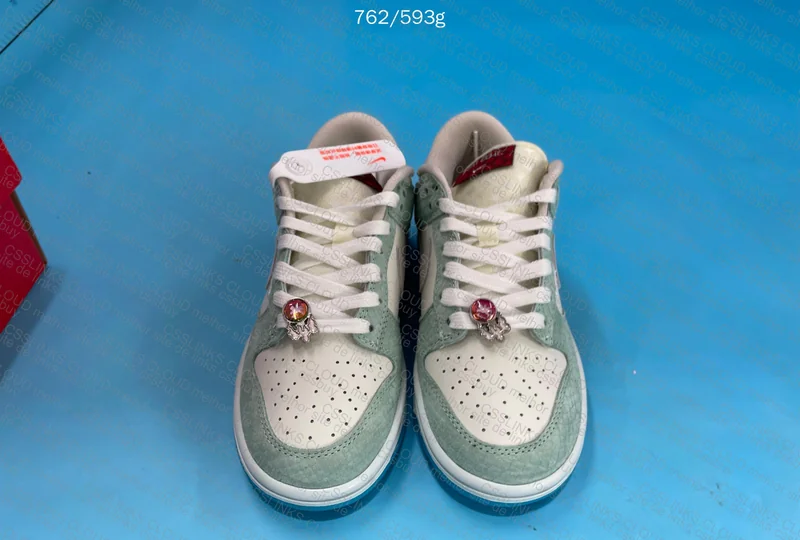 BLIND BOX DUNK 55Y BATCH GT 4