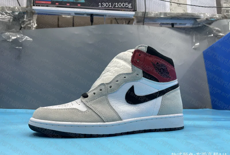 Blind Box Jordan 1 High 9