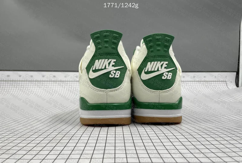 Blind Box | Jordan 4 Pine Green 2