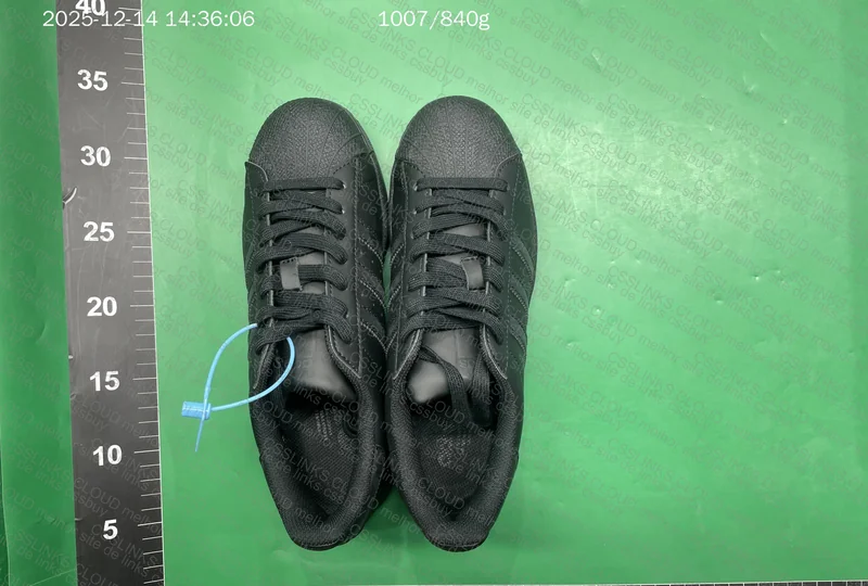 Blind Box Black Superstar