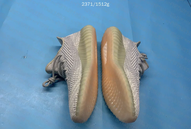 Blind Box Yeezy 3