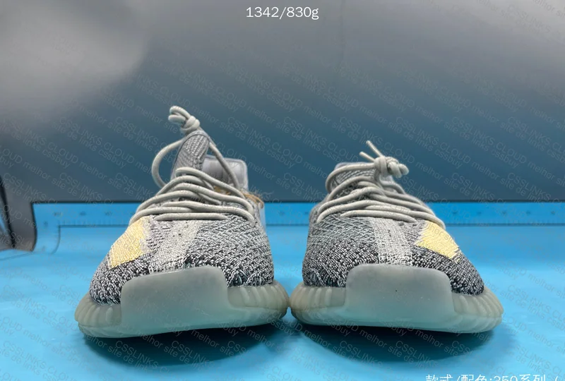 Blind Box Yeezy 350 2