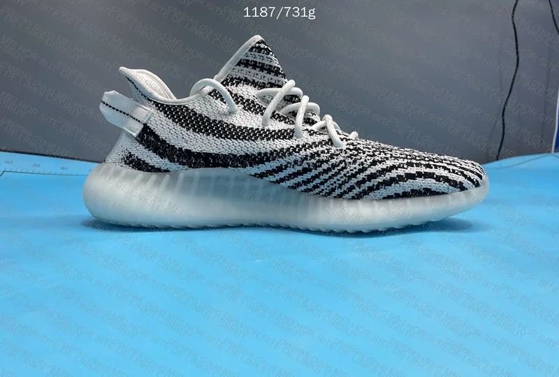 Blind box Yeezy 350 6