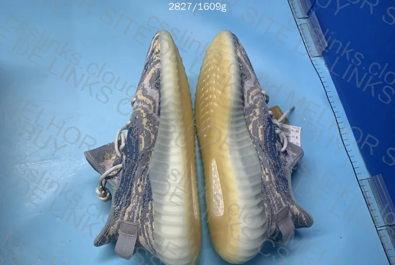 blind box yeezy 350 3