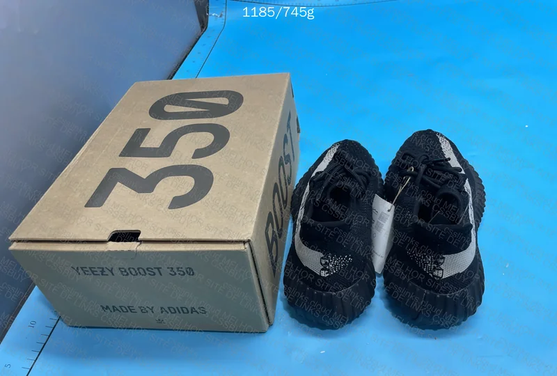 Blind box Yeezy 350 10