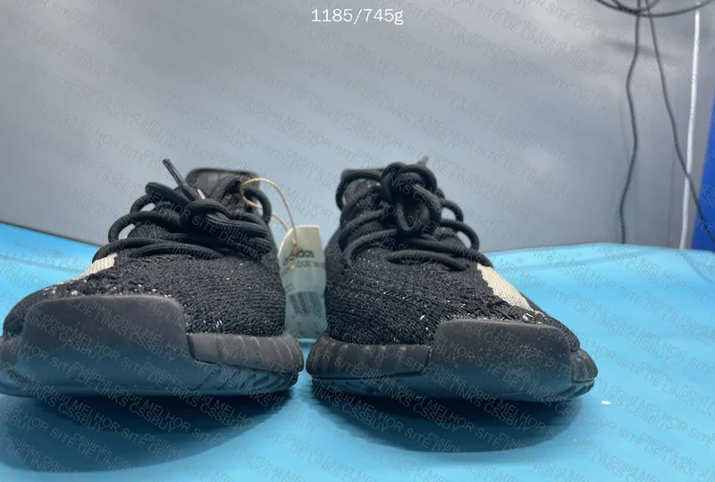 Blind box Yeezy 350 2