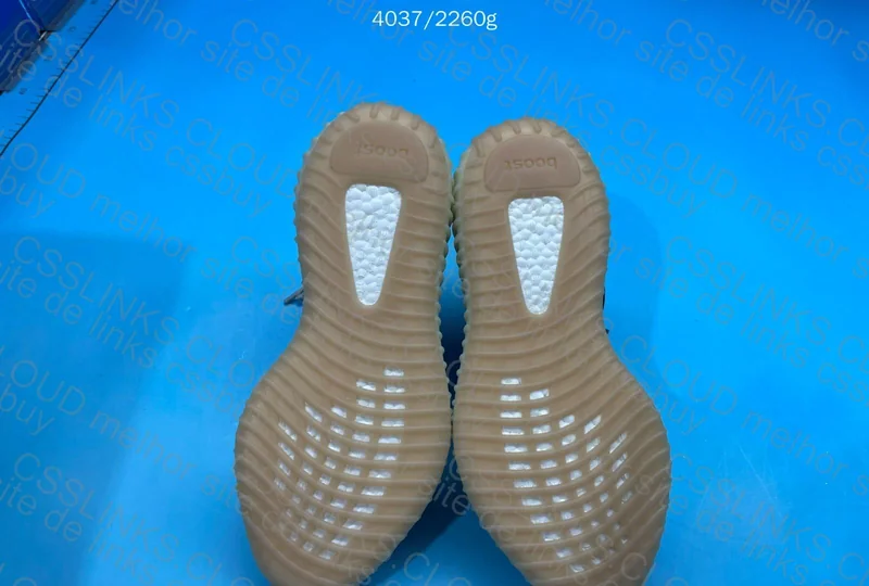 Blind Box Yeezy 350 7