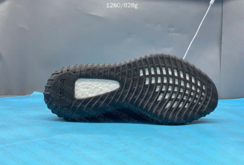 Blind Box Yeezy 350 4