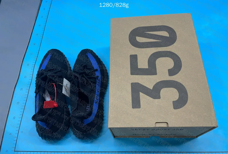 Blind Box Yeezy 350 6