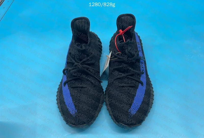 Blind Box Yeezy 350 7