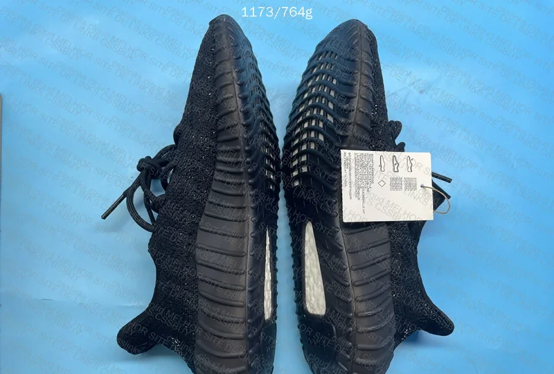 Blind Box Yeezy 350 3