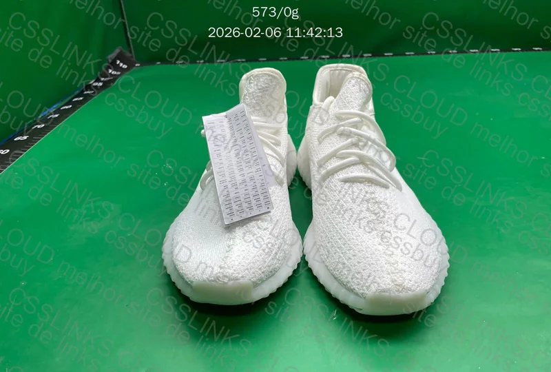 Blind box yeezy 350 8