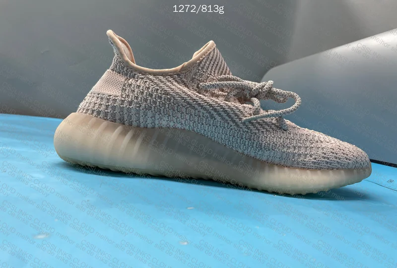 Blind Box Yeezy 350 for ¥29.90 2