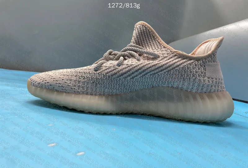 Blind Box Yeezy 350 for ¥29.90 5