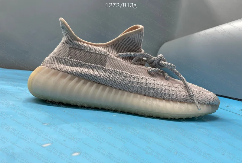 Blind Box Yeezy 350 for ¥29.90 6
