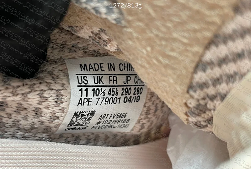 Blind Box Yeezy 350 for ¥29.90 7