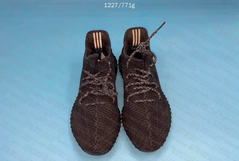 Blind Box Yeezy 350 - Unknown Colorway - 45br 2