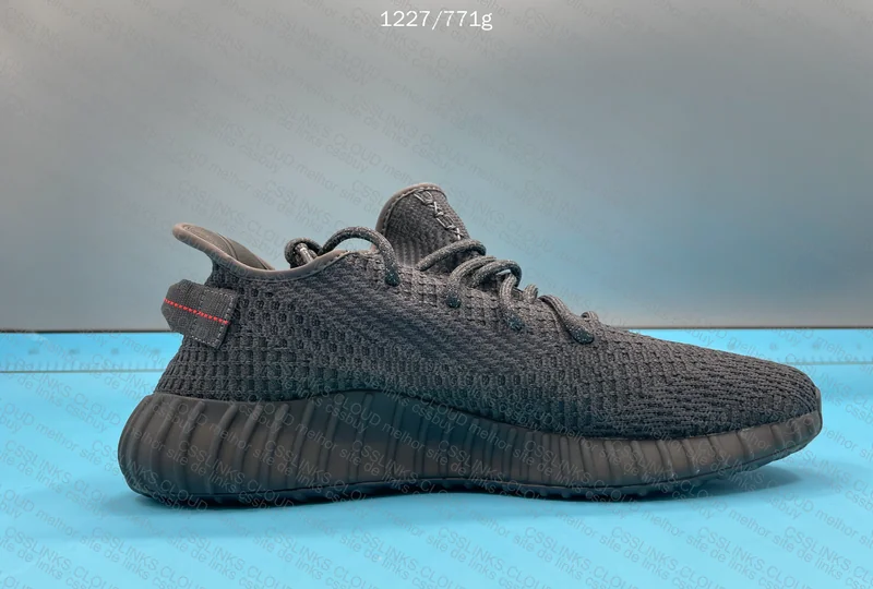 Blind Box Yeezy 350 - Unknown Colorway - 45br 3
