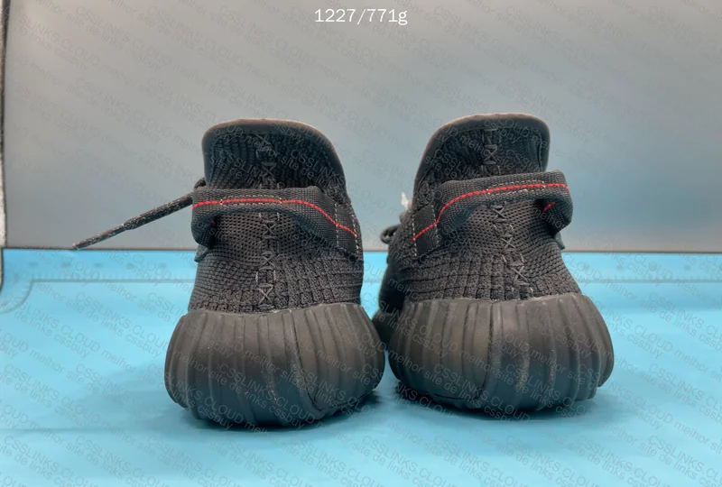 Blind Box Yeezy 350 - Unknown Colorway - 45br 5