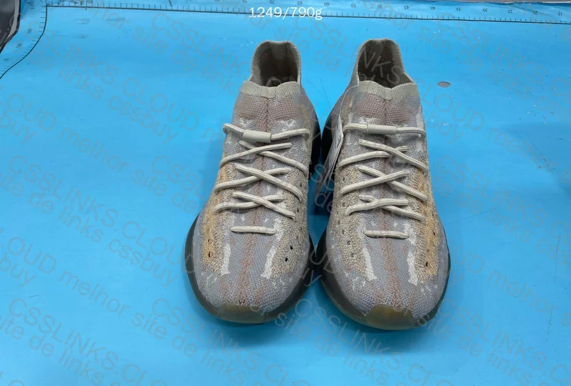 Blind Box - Yeezy 380 4