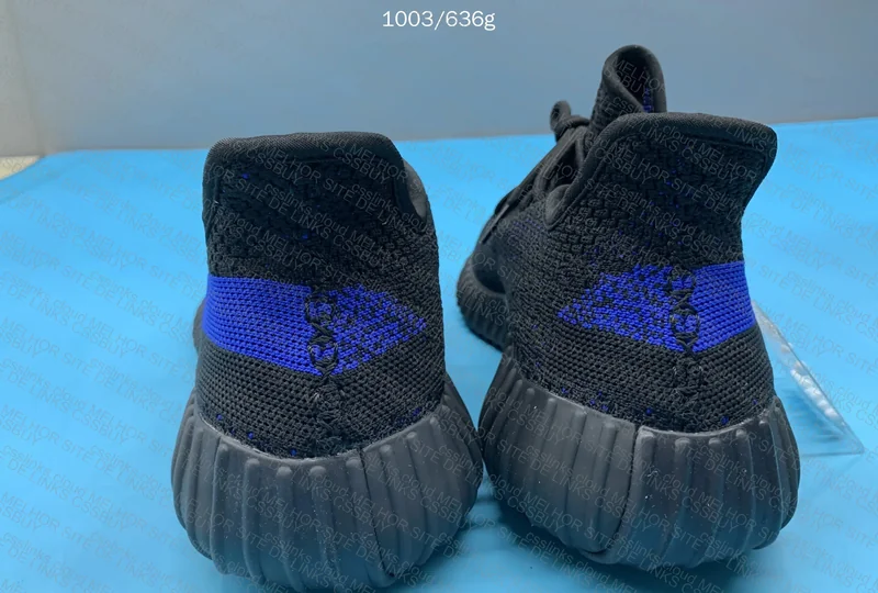 Blind box - Yeezy Boost 350 V2 "Dazzling Blue 3