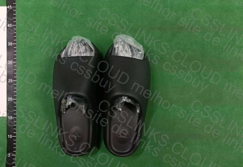 Blind Box Yeezy Slide (LW) 22,99¥