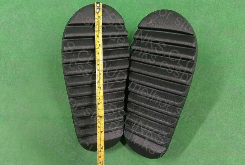 Blind Box Yeezy Slide (LW) 22,99¥ 4
