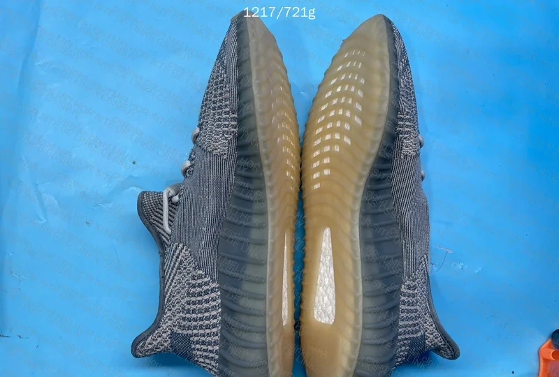 BLIND BOX YEZZY 3