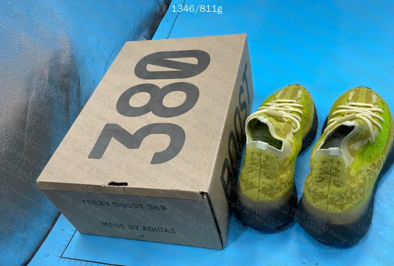 Blind Box Yezzy 380 6