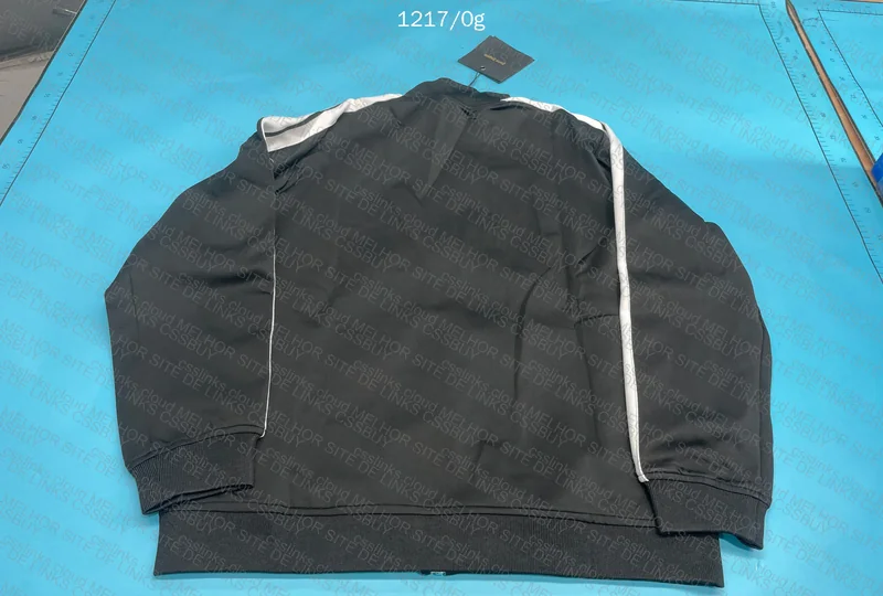 Blind Sportswear Set 8