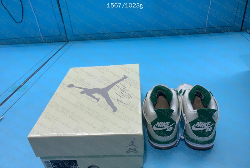 Blind Jordan 4 - Pine Green
