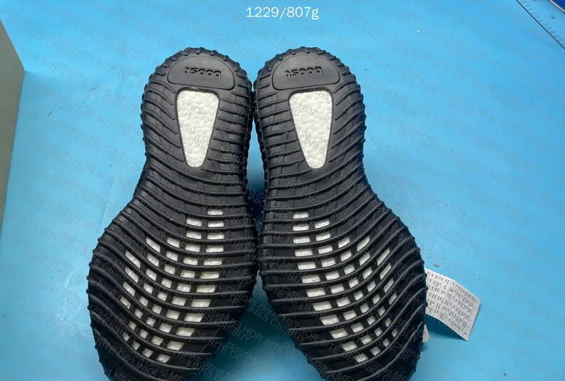 BlindBox Yeezy 350 - LJR 2