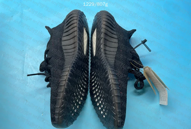 BlindBox Yeezy 350 - LJR 3