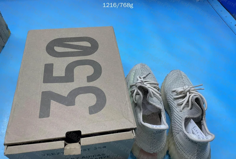 Blindbox Yeezy 350 GL? 2