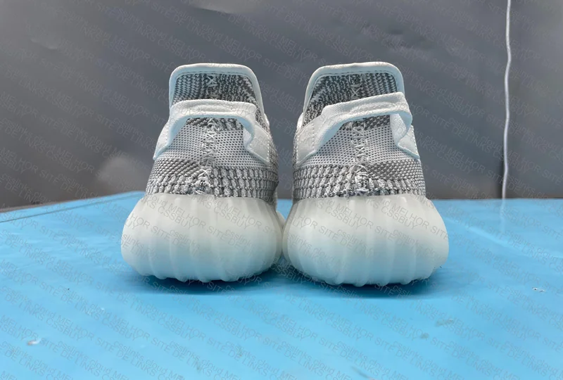 Blindbox yezzy 350 3