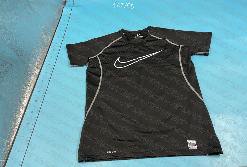 Nike Compression Sweatshirt 2