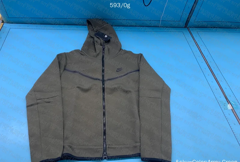 Nike Tech Fleece Hoodie 2