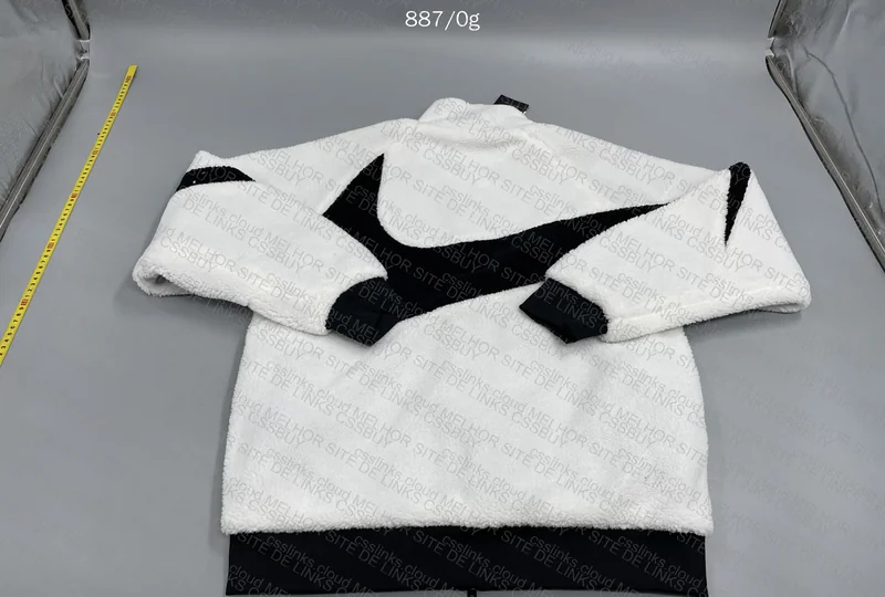 Nike Hoodie 3